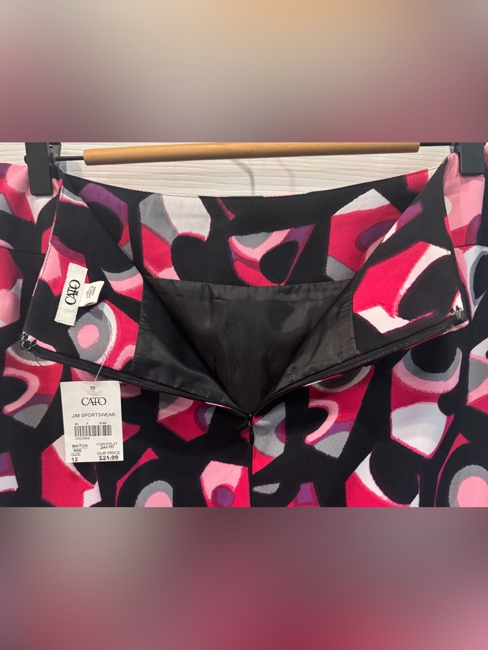 Cato Woman Pink Black Lined Straight Abstract Skirt Women’s Size 12 NWT - Picture 3 of 10